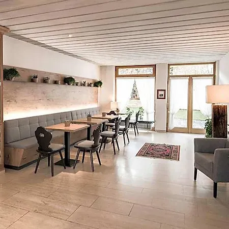 Hotell Fischerwirt 3*